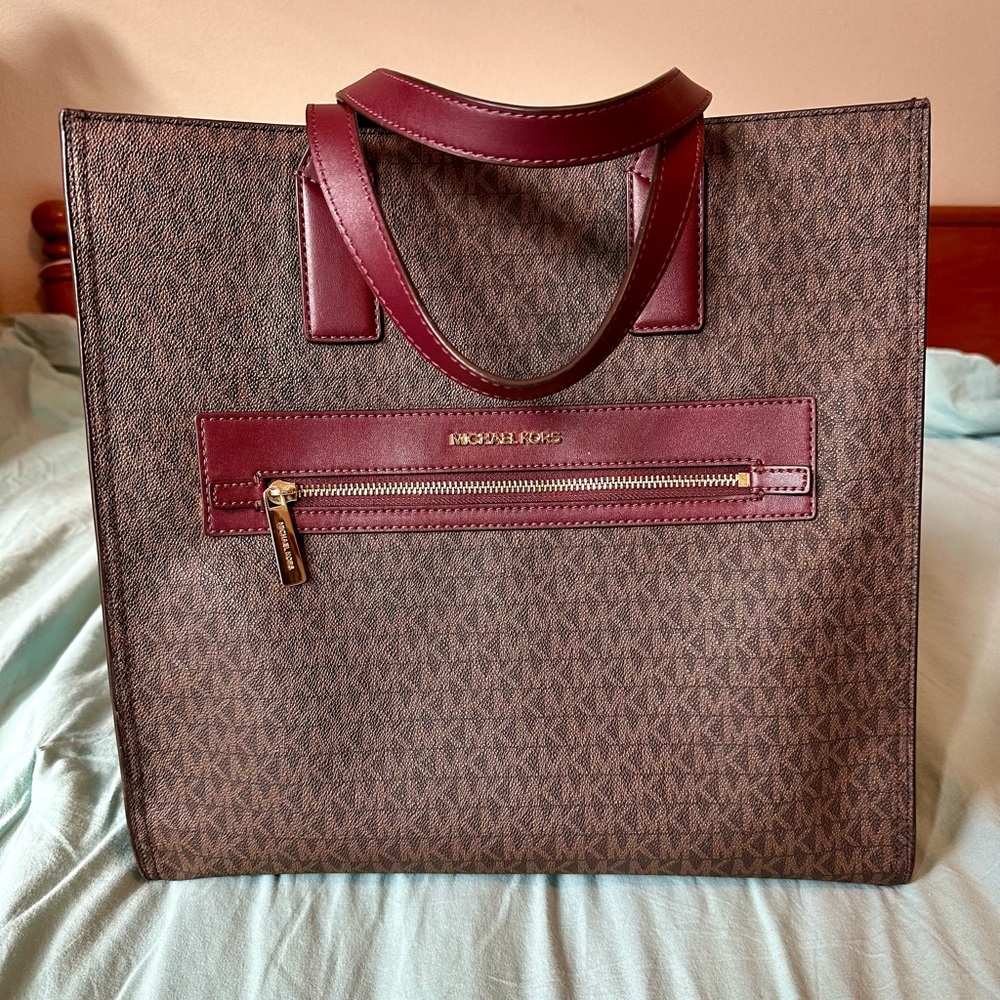 Michael Kors Kenly Tote- Large, Like New